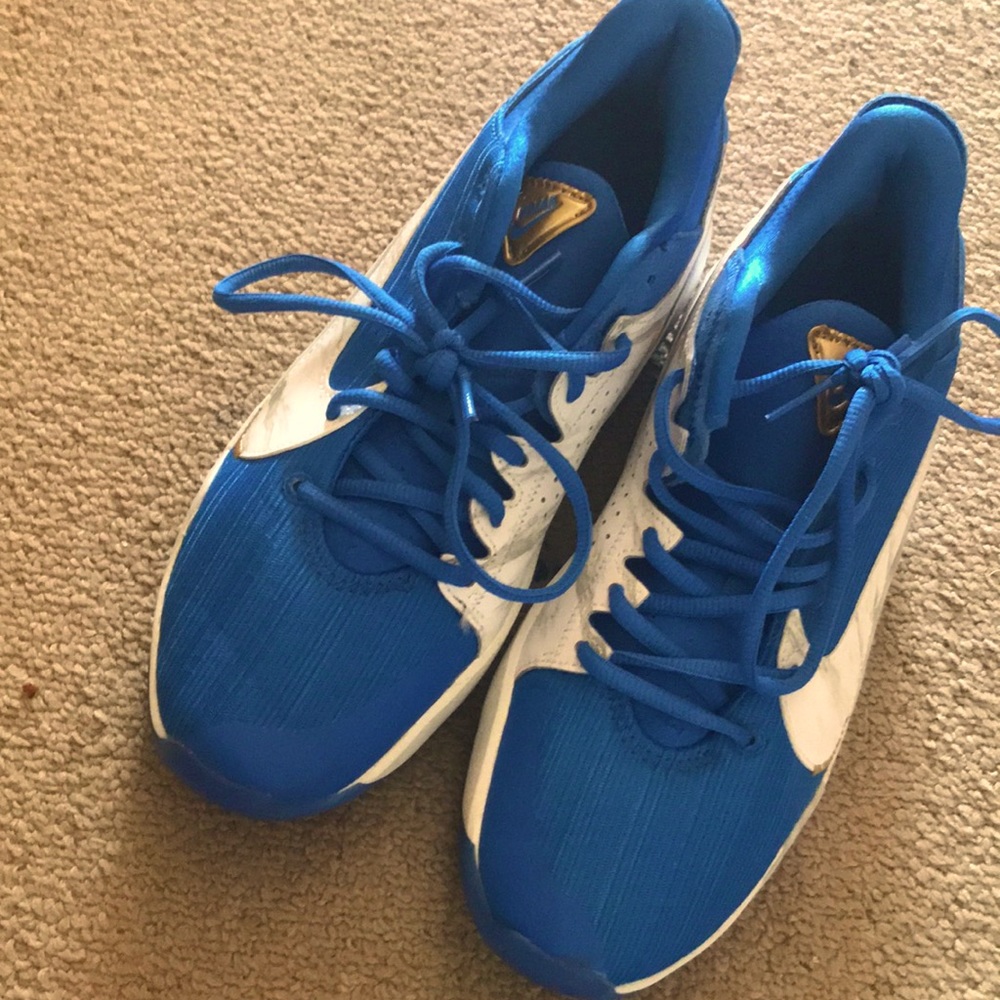 Freak Nike SE 2 big boy’s shoes.
